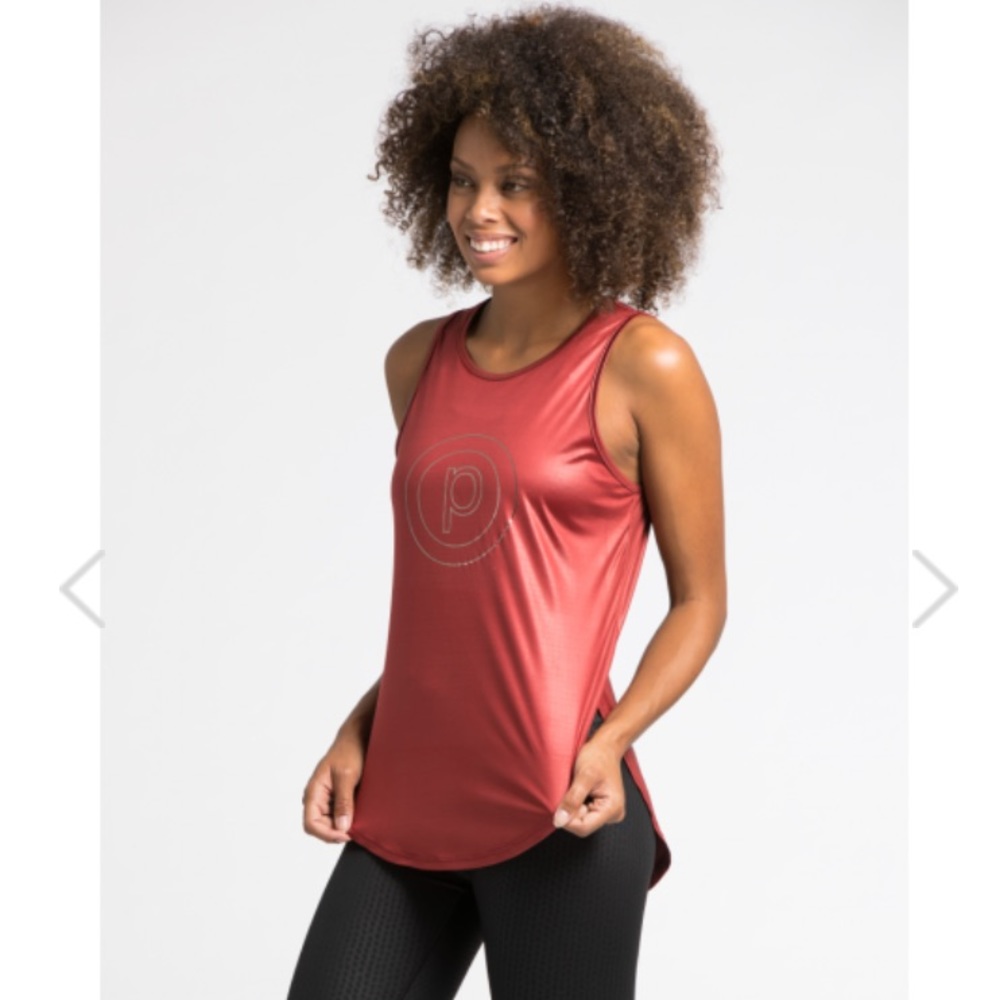 NWT Shiny Circle P Tank ✨